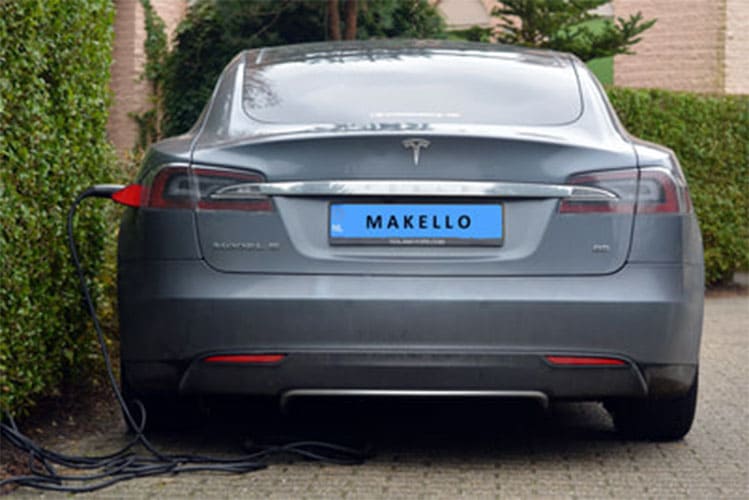 BEV 2019 Tesla Model S Standard Range AWD: 75kWh battery @ 3.2mi/kWh = 285mi EV range; 285 mi Total Range, 0 Total hp. MSRP=$78,000