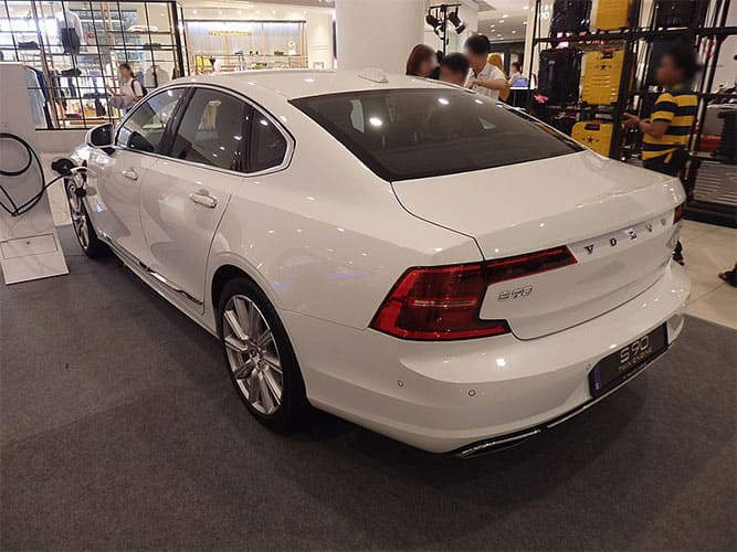 PHEV 2019 Volvo S90 T8 Twin Engine AWD: 10kWh battery @ 2.2mi/kWh = 21mi EV range; 15.9gal. @ 29.5MPG = 469mi ICE Range; 490 mi Total Range, 399 Total hp. MSRP=$63,900