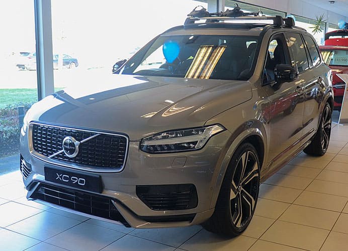 PHEV 2019 Volvo XC90 T8 Twin Engine AWD: 10kWh battery @ 1.8mi/kWh = 17mi EV range; 18.5gal. @ 25.6MPG = 473mi ICE Range; 490 mi Total Range, 399 Total hp. MSRP=$67,000