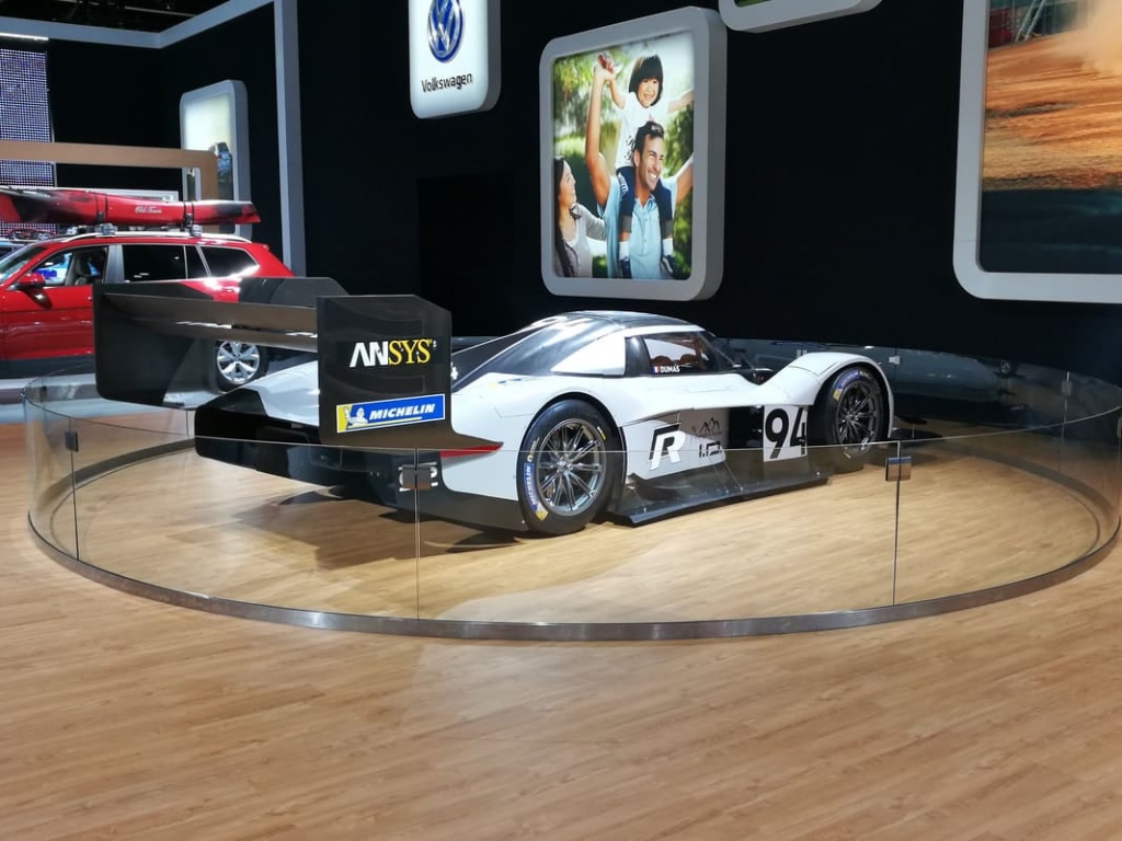 Volkswagen ID. R Pikes Peak electric racer 2018 LA Auto Show