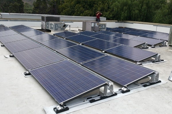 commercial rooftop solar installation